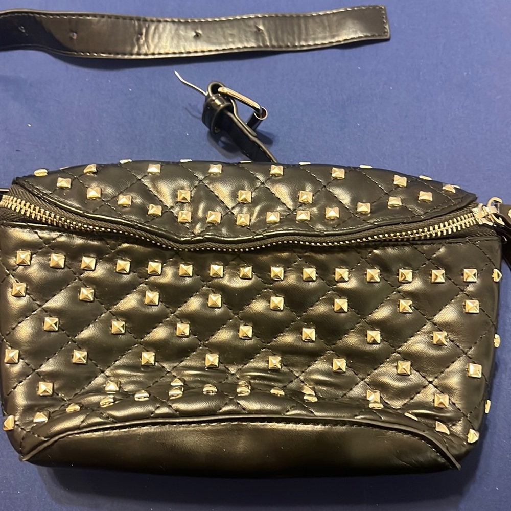Black Fanny pack